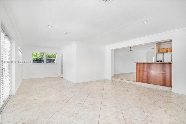 Foto del edificio - 1000 SW 73rd Ave
