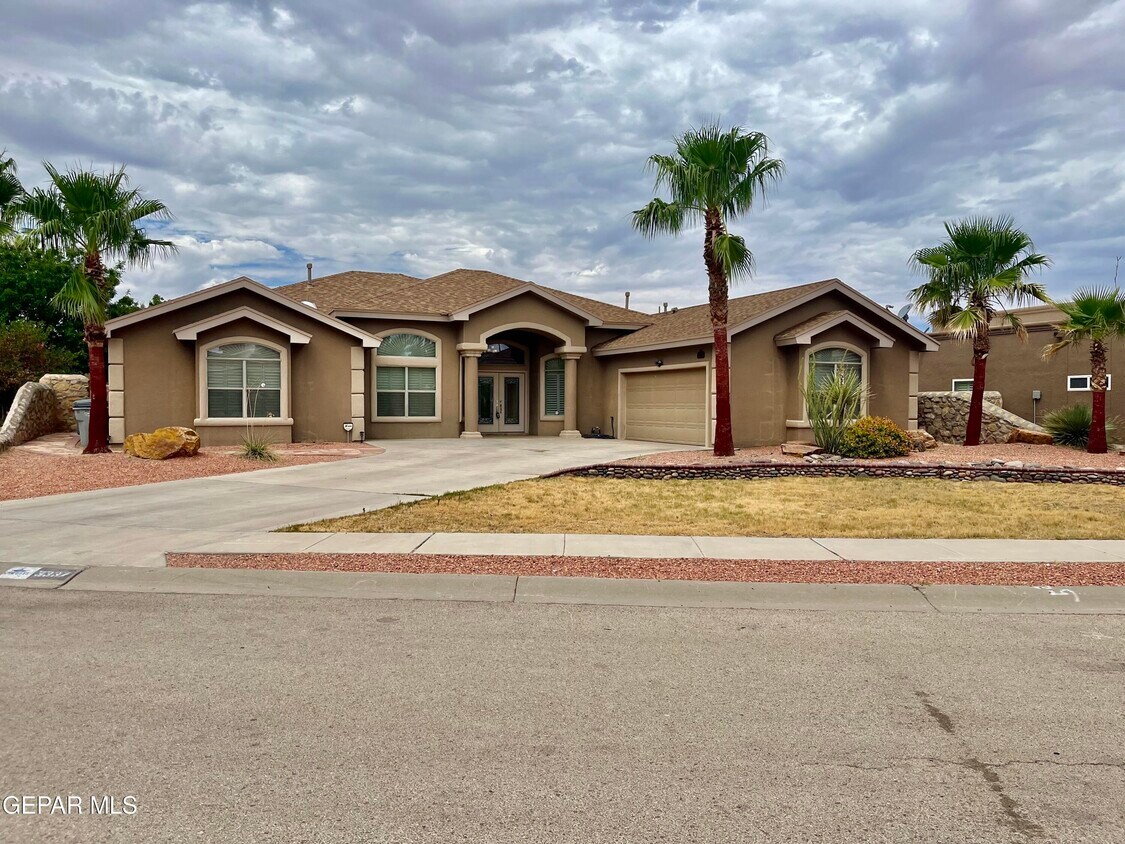 Foto principal - 3337 Tierra Alma Ln