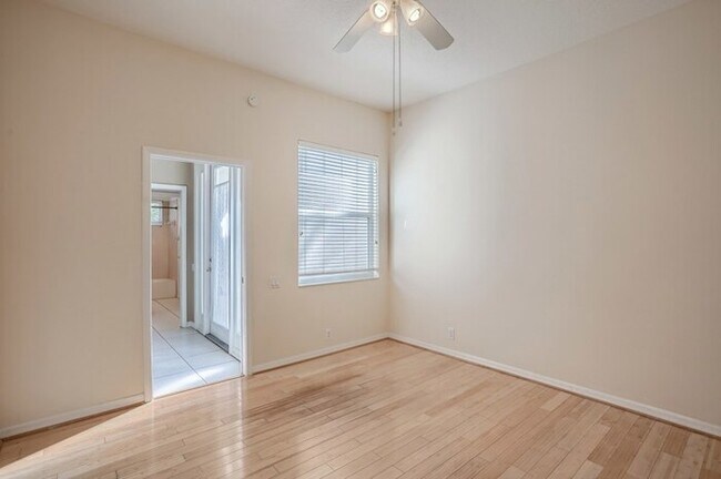 Foto del edificio - 9614 Greenpointe Dr, Tampa, FL, 33626