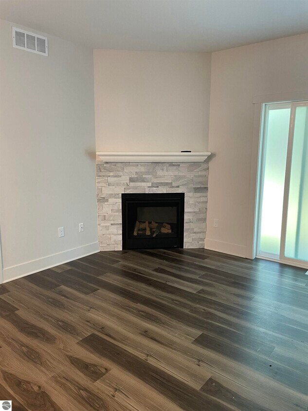 Foto del edificio - 1548 Simsbury St