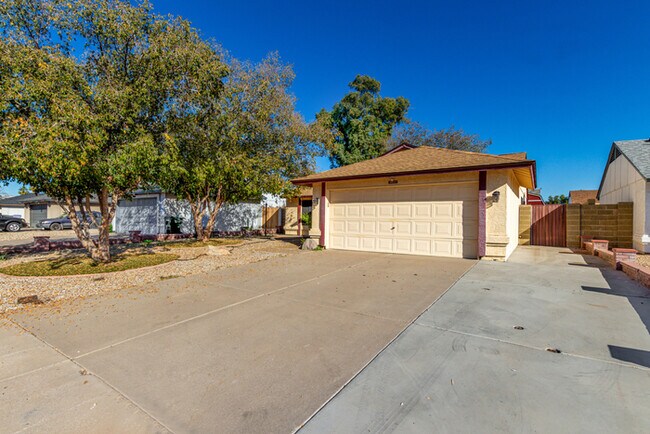 Foto del edificio - 21057 N 34th Dr