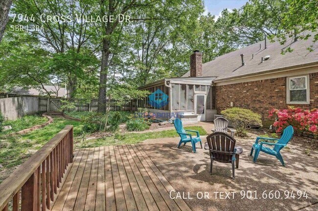 Building Photo - 7944 Cross Village Dr