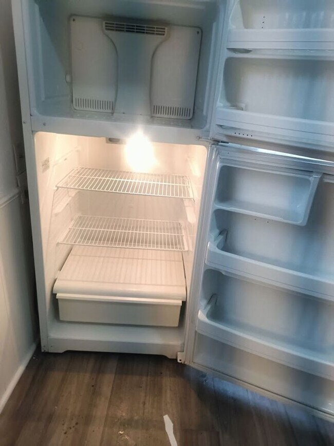 Building Photo - 133 SE 45th St