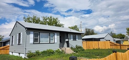 Building Photo - 2904 Plum Dr