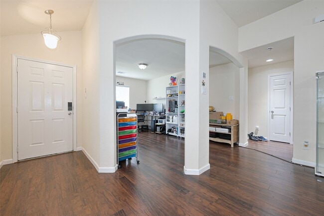 Building Photo - 3327 Bluebird Park Ln