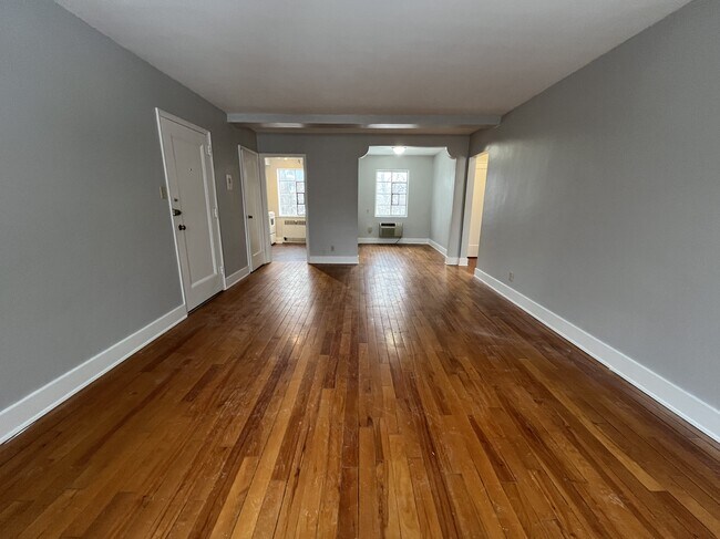 Foto del edificio - Canterbury Court Apartments