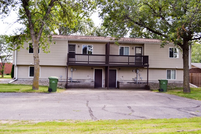 Building Photo - 1417 Orchard Dr