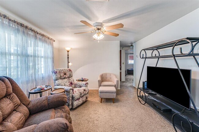 Foto del edificio - 7144 Kapp Ct