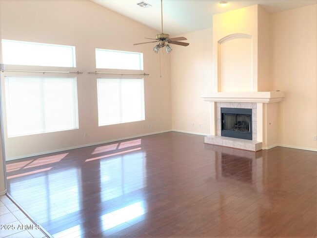 Foto del edificio - 6281 W Corona Dr