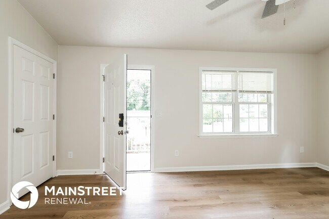 Foto del edificio - 3350 Rosemont Ave