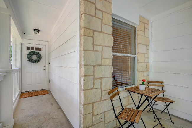 Foto del edificio - 5701 Steven Creek Way