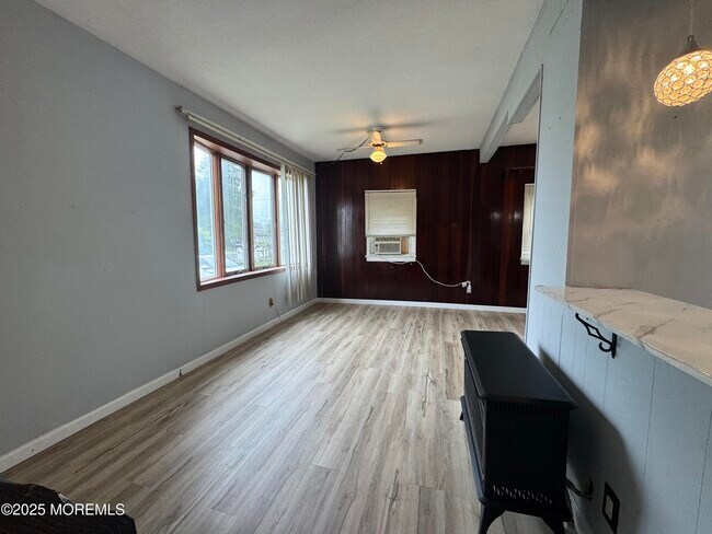 Foto del edificio - 177 Creek Rd