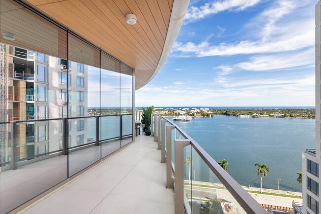 Foto del edificio - 1333 S Flagler Dr