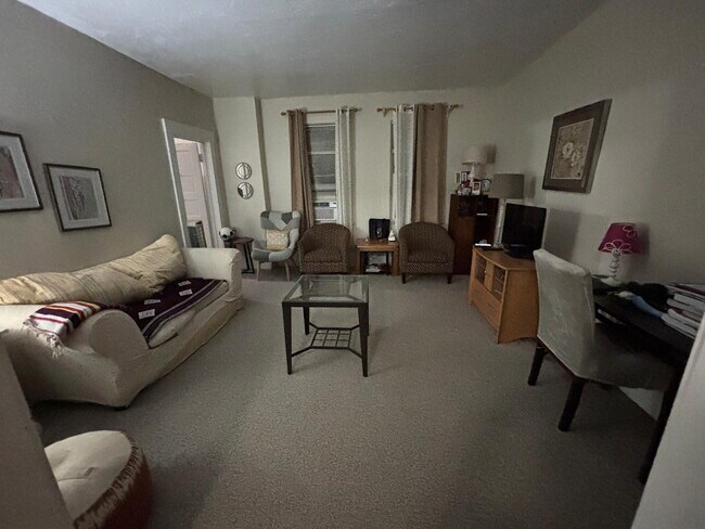 Foto del edificio - 2094 Murray Hill Rd