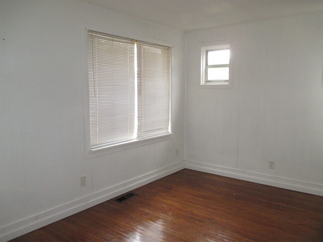 Building Photo - 8152 Toddy Ave