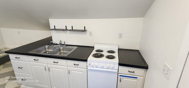 Building Photo - 520 Boulevard