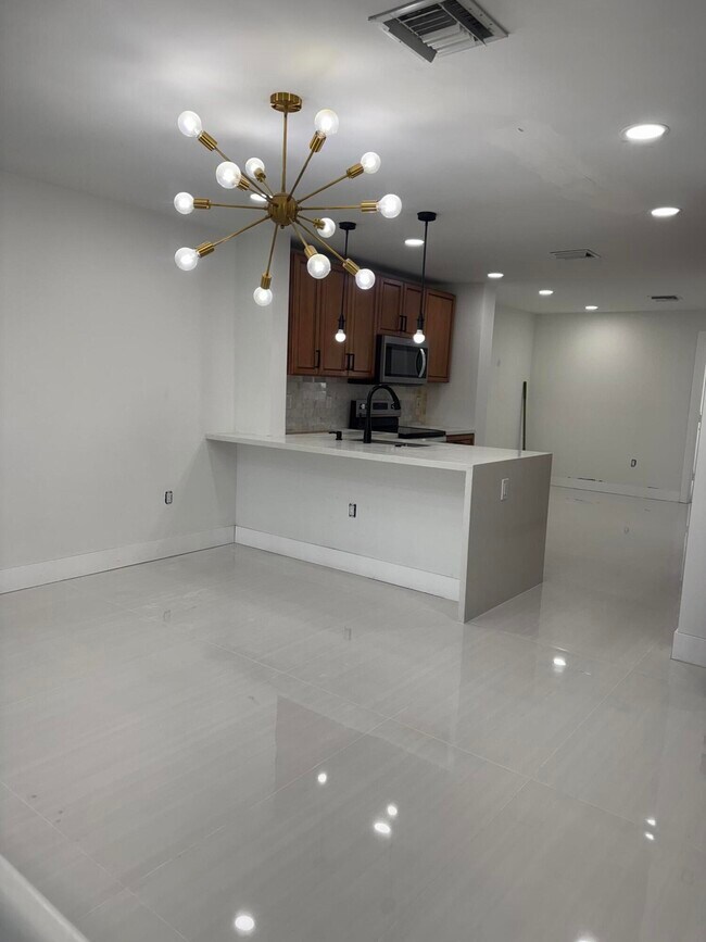 Building Photo - 12416 Westhampton Cir