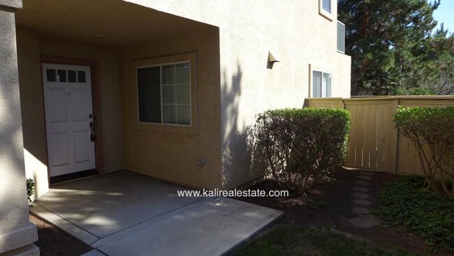 Foto del edificio - 1020 Baywood Cir #A