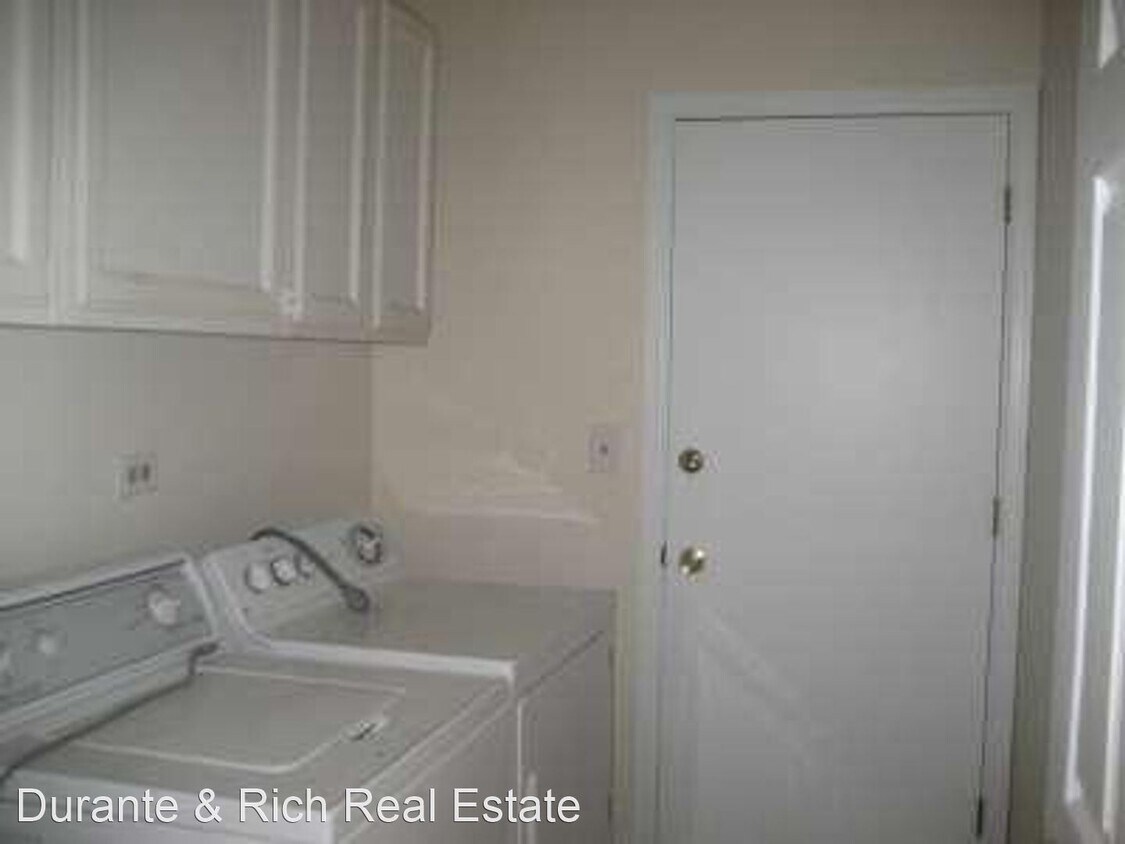 Foto del edificio - 3 br, 2 bath House - 5081 Fox Lane