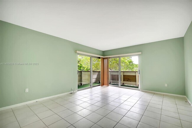 Foto del edificio - 1205 Mariposa Ave