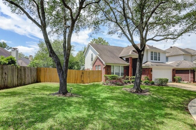Foto del edificio - 2426 Linwood Dr
