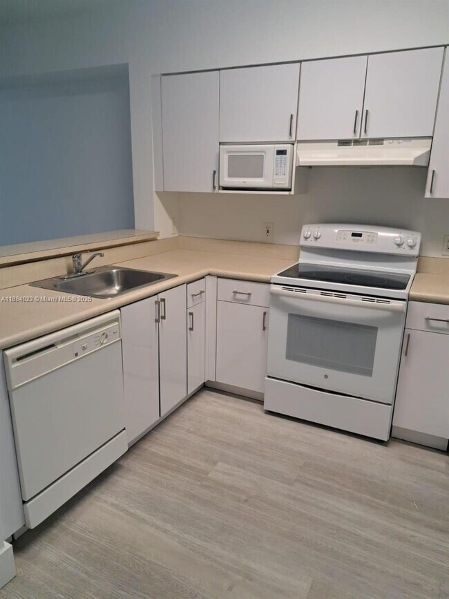 Foto del edificio - 5091 NW 7th St