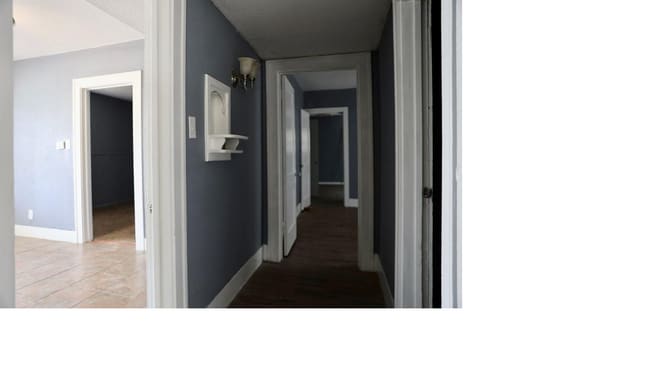 Building Photo - 1609 S Main St