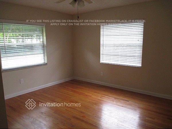 Building Photo - 7500 Waunatta Ct