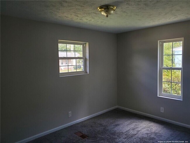 Building Photo - 205 Waddell Dr