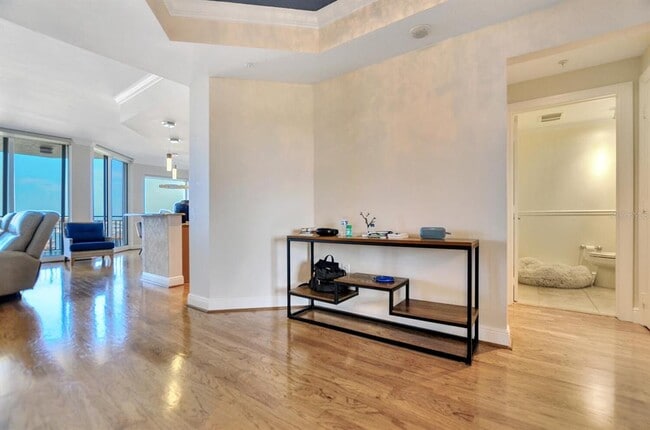 Building Photo - 5823 Bowen Daniel Dr