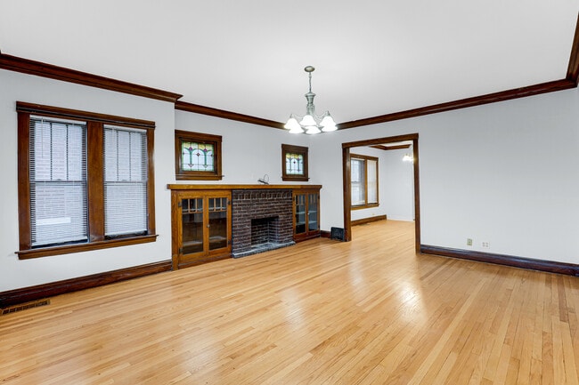 Building Photo - 4218 N Monitor Ave