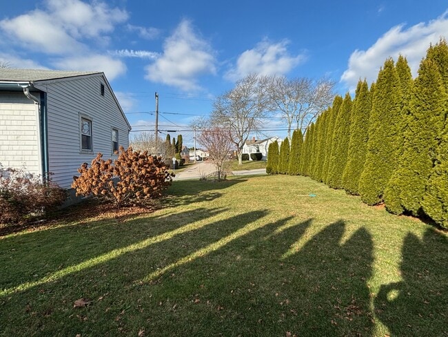 Building Photo - 29 Newport Ave