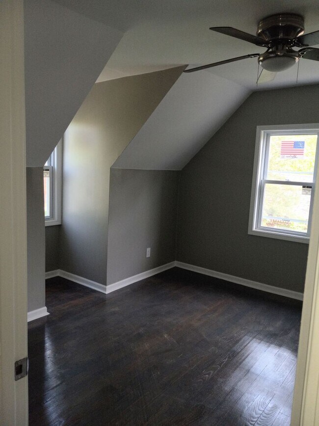 Foto del edificio - Beautifully Renovated 3-Bedroom Home in Gary