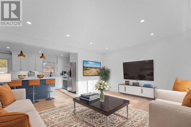 Building Photo - 60 Wakelin Terrace