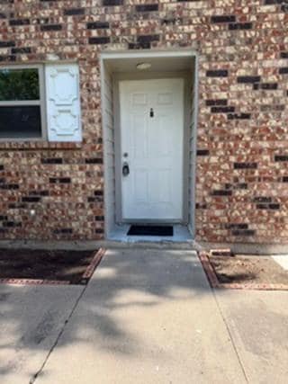 Building Photo - 7608 Chapin Rd