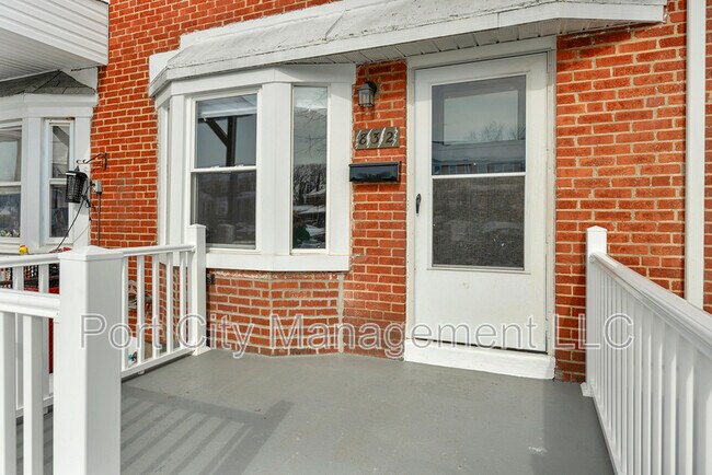 Foto del edificio - 832 N Marlyn Ave