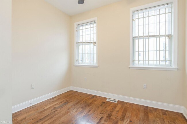Foto del edificio - 3 br, 2 bath Duplex - 1226 N 16TH ST Unit A