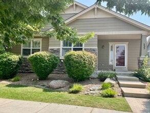 Building Photo - 535 Deerwood Dr