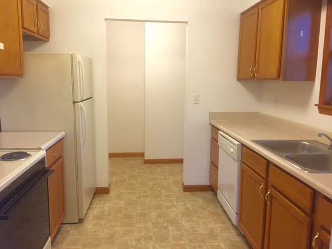 Foto del edificio - 2442 Waterford Dr