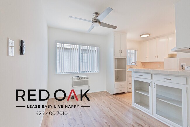 Foto del edificio - 6045 Whitsett Ave