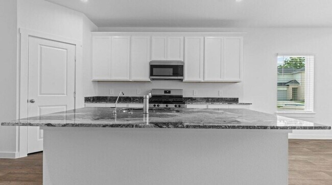 Foto del edificio - 8051 Marchese Dr