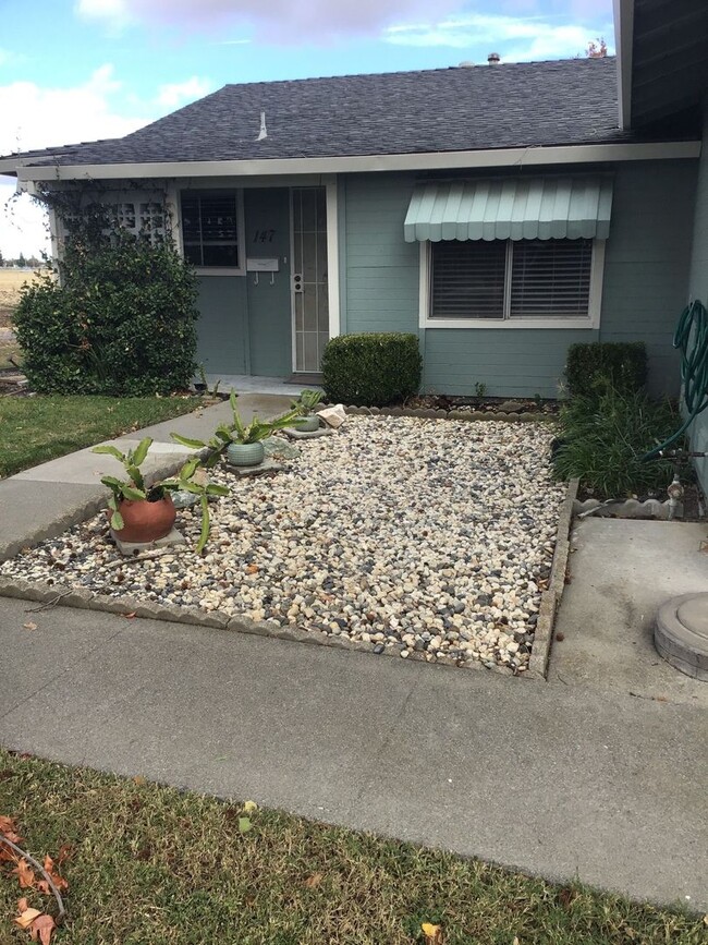 Building Photo - 147 Monterey Dr
