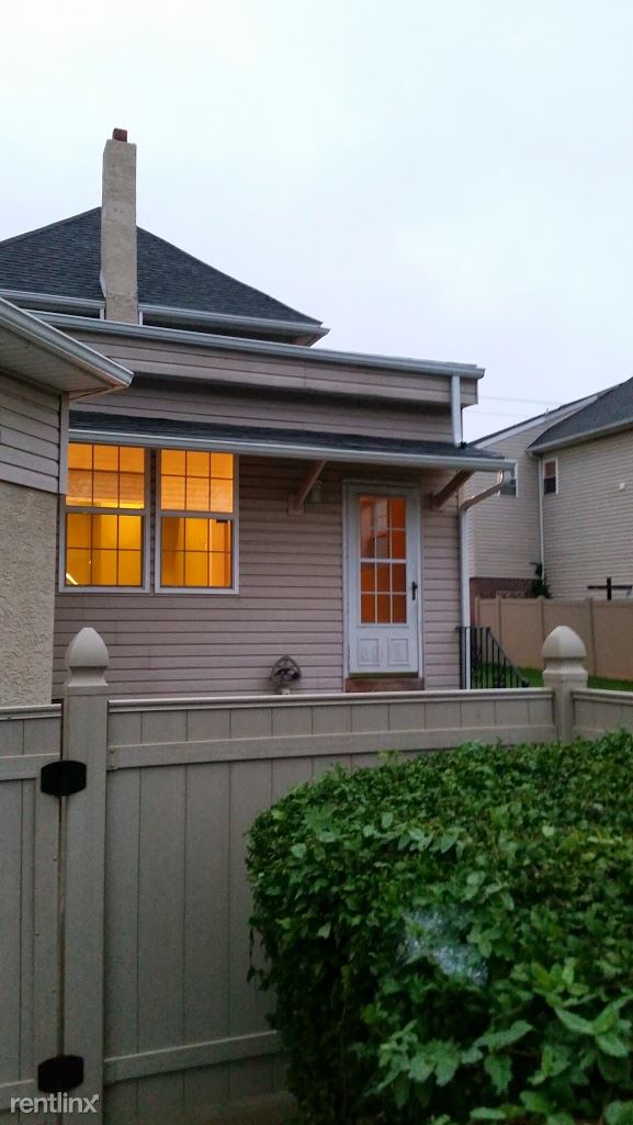 Foto del edificio - 1674 Chichester Ave