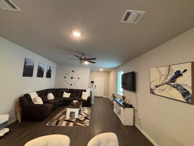 Foto del edificio - 14031 Chinook Dr