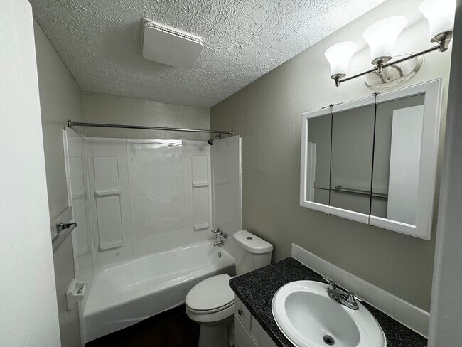 Building Photo - MN Cedar Village (809)