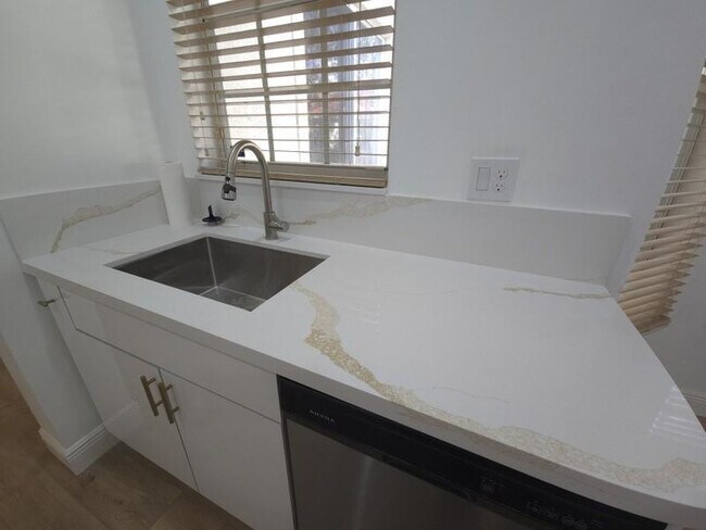 Building Photo - 18713 SW 26th St