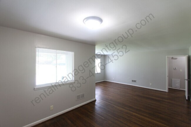 Building Photo - New On The Market!  Better Hurry To See Th...