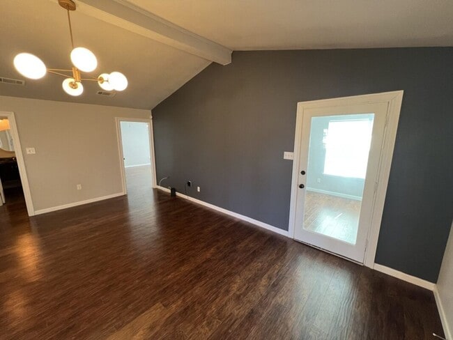 Foto del edificio - Beautifully Updated 3 Bedroom / 2 Bathroom Home – Available Now!