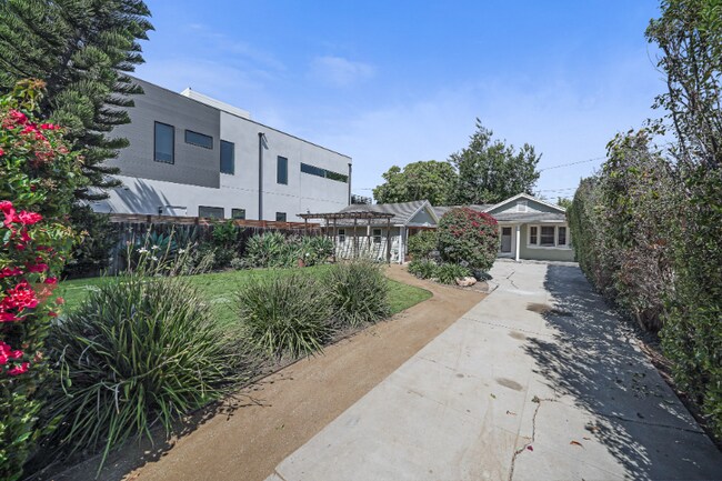 Foto del edificio - 3574 Helms Ave