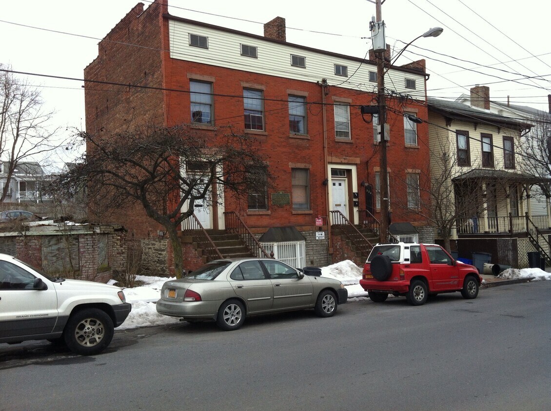 226 Mill St Unit Ground, Poughkeepsie, NY 12601 Apartments in